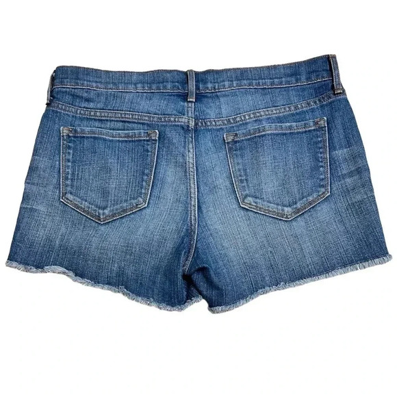Denim Jean shorts, Size 8, loose fit, raw  edge - Picture 2 of 4